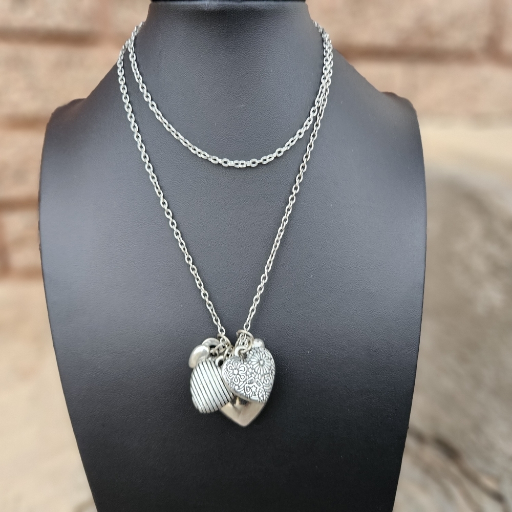 Aeropostale Silver Heart Charms Pendant Necklace Chunky Jewelry Y2K Women's